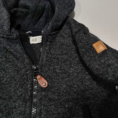 عرض الصدر 30 
طول القطعه 28 
طول الكُم 32 
...
Brand H&m
made in cambodia
