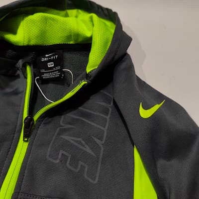 made in Vietnam - مبطن من الداخل 