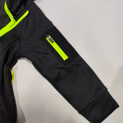 made in Vietnam....
عرض الصدر 32 - طول الكُم 29- طول القطعه 39 