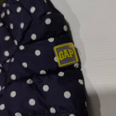 made in Indonesia - Brand GAP ..
عرض الصدر 36- طول الكُم 34 - طول القطعه 37