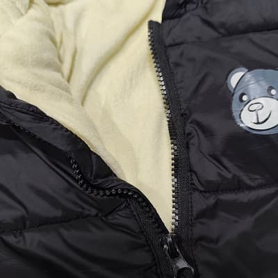 مبطن من الداخل - عرض الصدر 32- طول الكُم 35 - طول القطعه 37